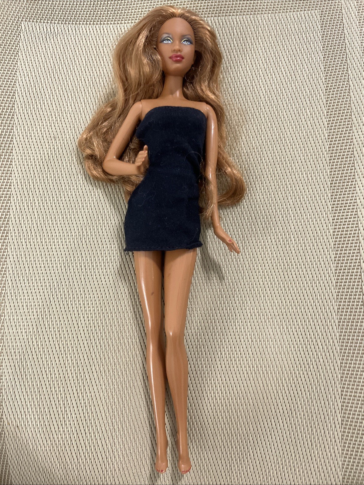 Barbie Basics Doll Model No. 08 Collection 001 Black Label 2009 Model Muse
