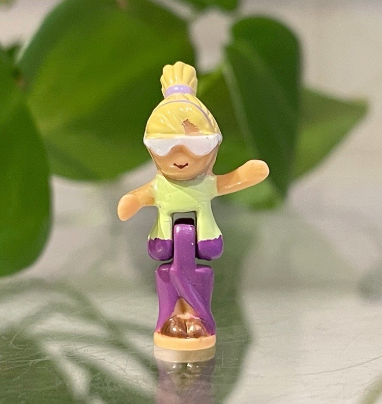 Vintage Polly Pocket Pool Party On The Go Polly Pocket Doll Bluebird 1995