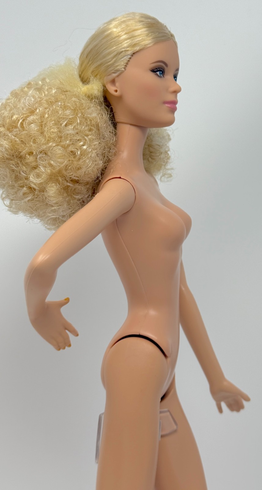 Barbie Basics Neutrals #07 Model Muse Body Hybrid NUDE Doll Victoria Blonde Hair