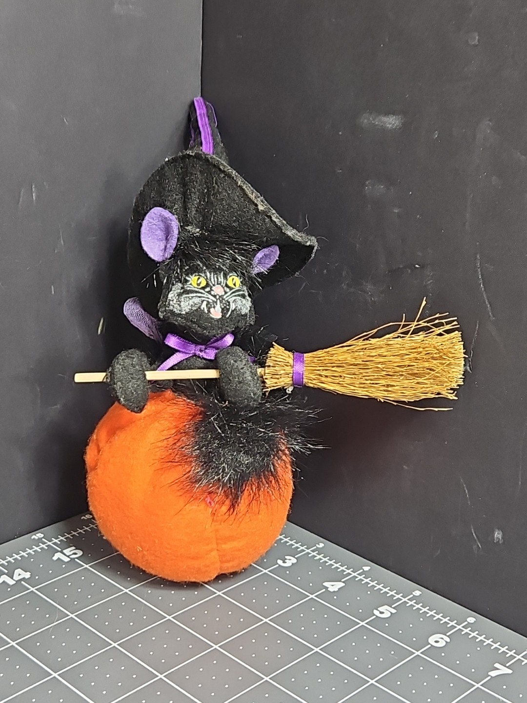 Annalee 2010 Witch Kitty Cat in Pumpkin 5.5 Inches Tall Doll Halloween Plush GUC