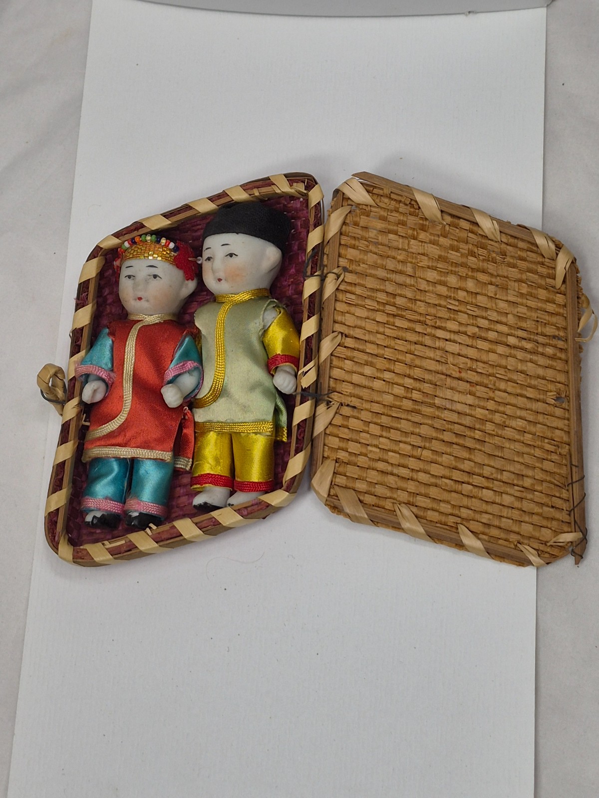 Vintage 3.5″ Pair Japanese Children Dolls in Basket Dollhouse Japan c1930s