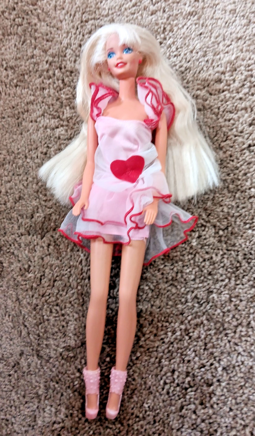 Vintage 1992 Mattel #3161 Red Romance Barbie Valentine’s Day Hearts Doll