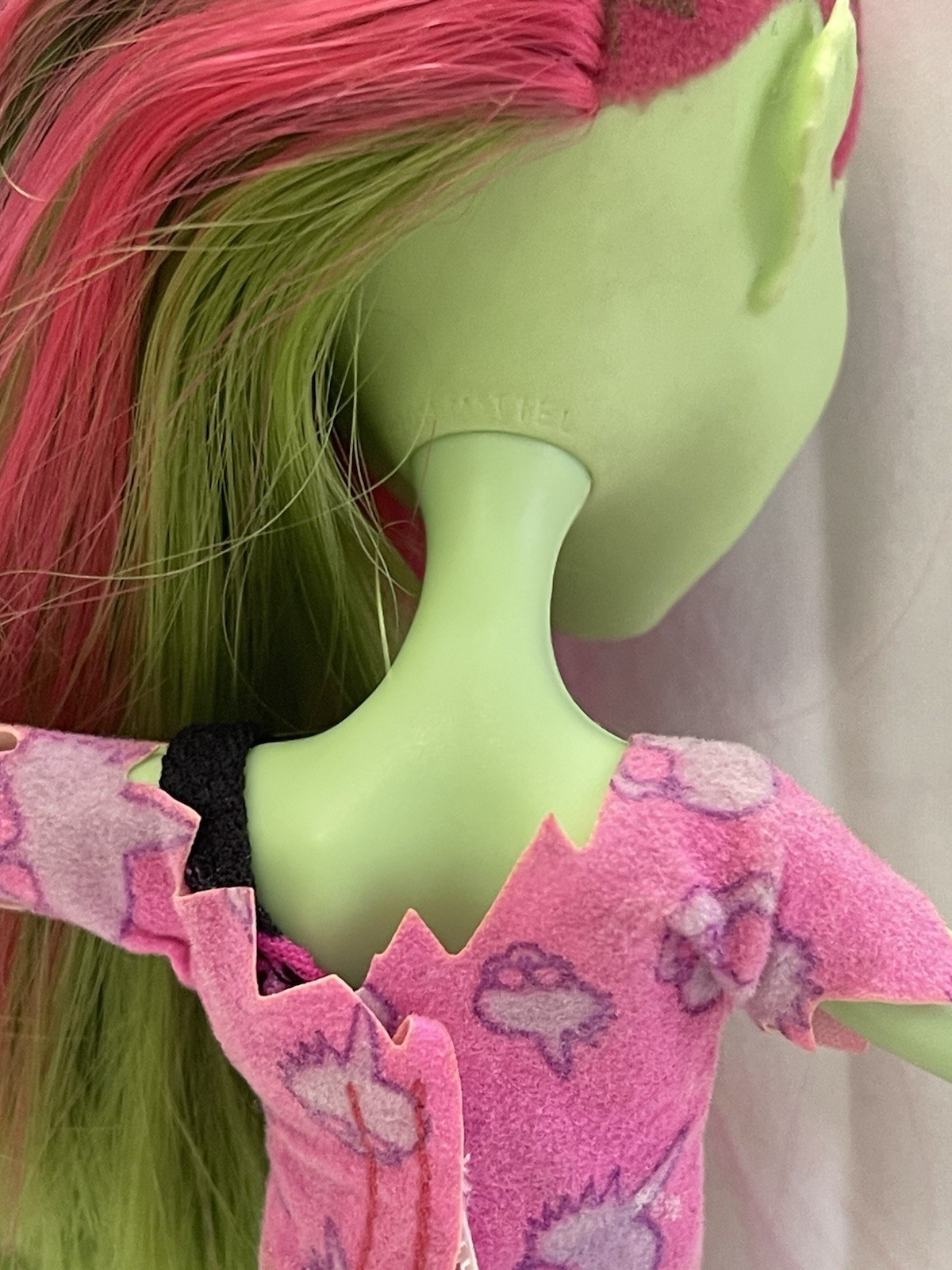 Monster High Venus McFlytrap Music Festival Doll 2012