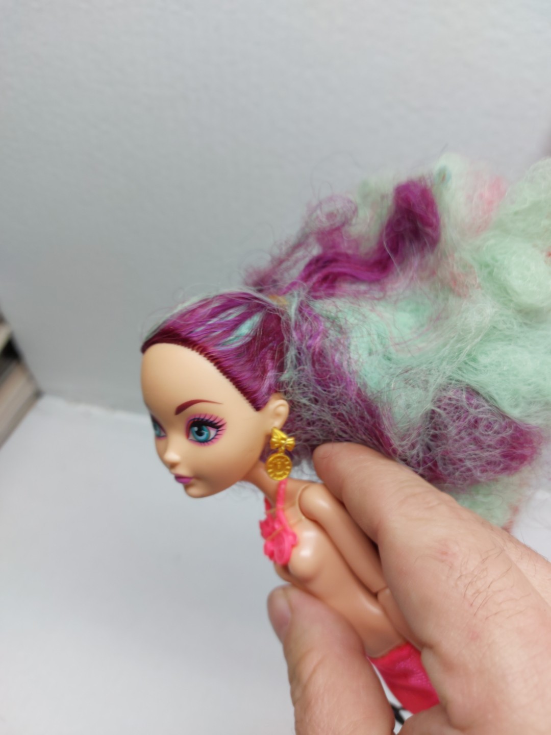 Madeline Hatter Doll Ever After High Way Too Wonderland ? Partial Outfit A2