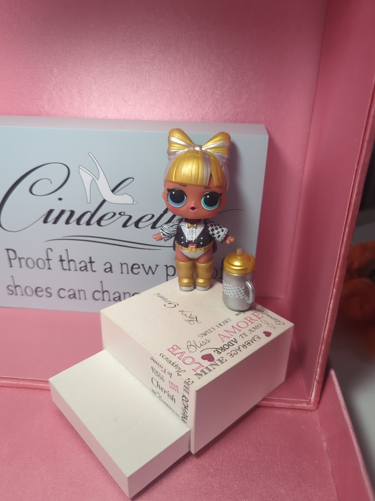 LOL Surprise Countdown Present Surprise L.O.L. doll fast! Gorgeous!