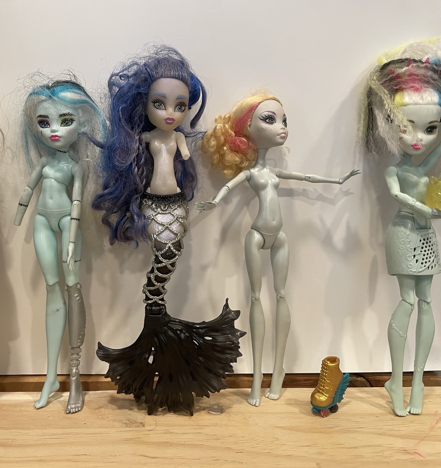 4 Monster High Dolls For Replacement Parts, Lagoona Blue Sirena Frankie Stein