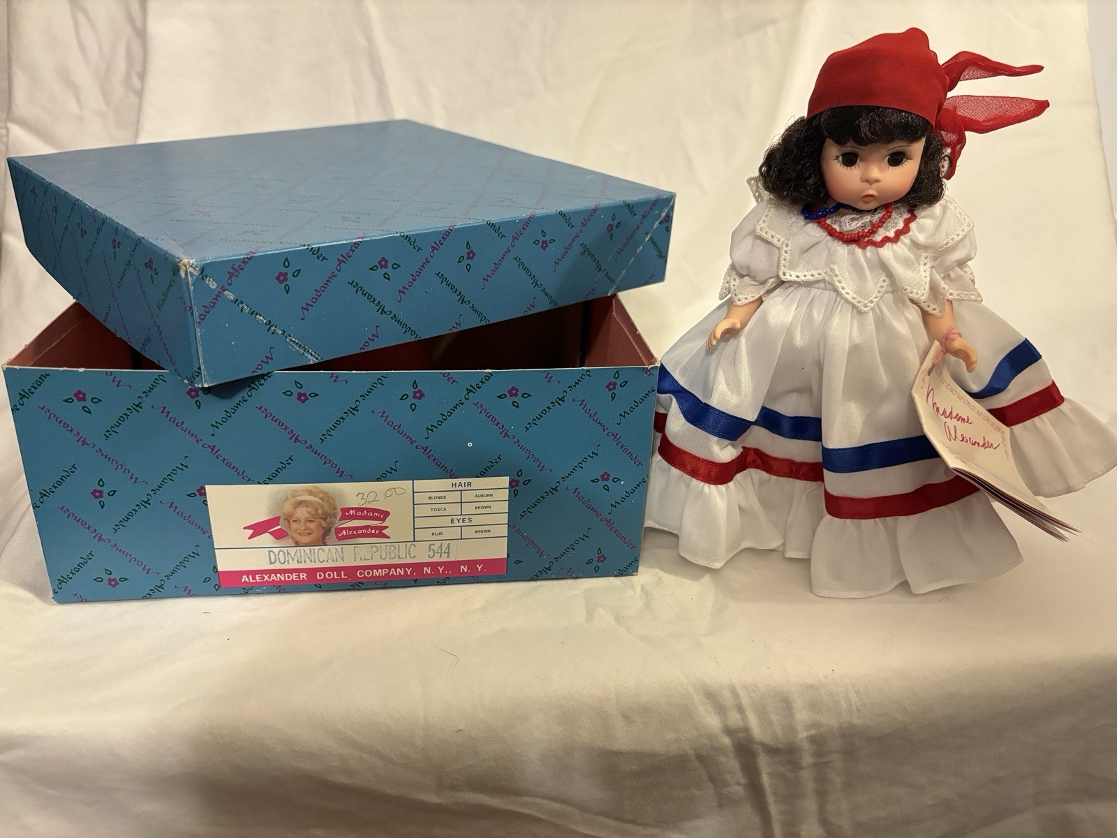 Madame Alexander – 8″ Dominican Republic – #544 = International Doll Collection