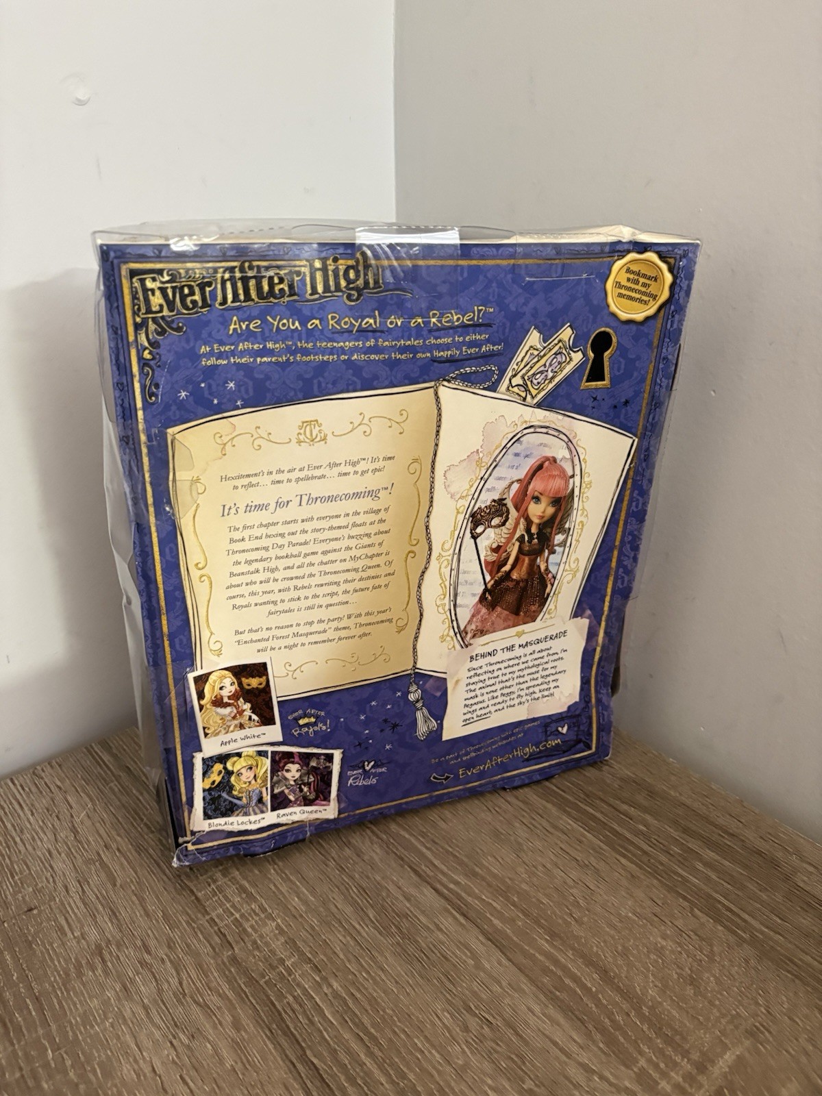 Ever After High C.A. Cupid Thronecoming, NIB (2013) **Plastic Damaged/Dented**