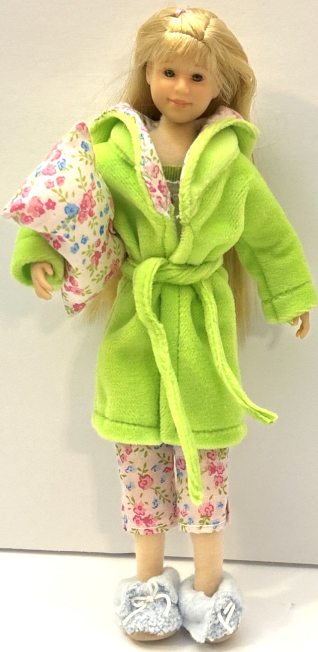 ONLY HEART CLUB KARINA GRACE Bathrobe 2005 w/ Slippers