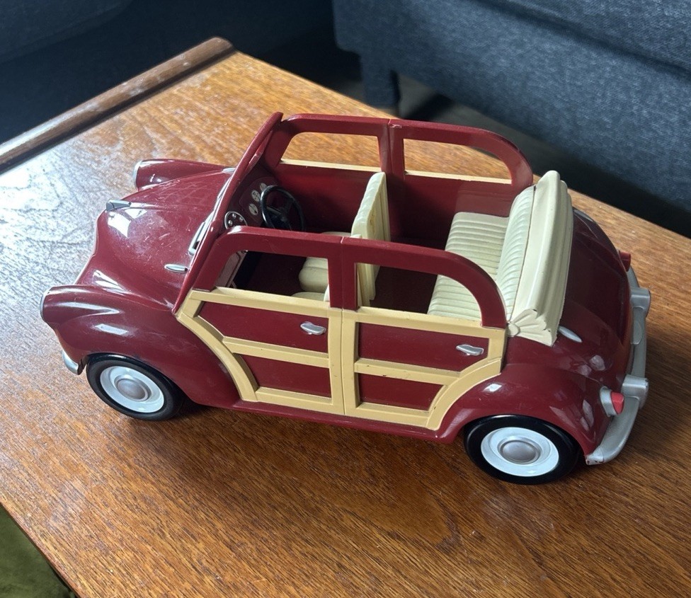 Sylvanian Families Calico Critters Vintage Red Morris Car