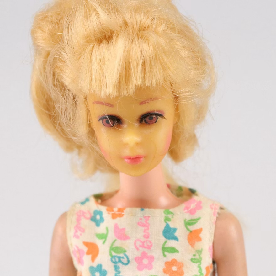 Vintage 1129 Grow Pretty Hair Francie w/ HTF Slightly Summery Logo Dress & Belt