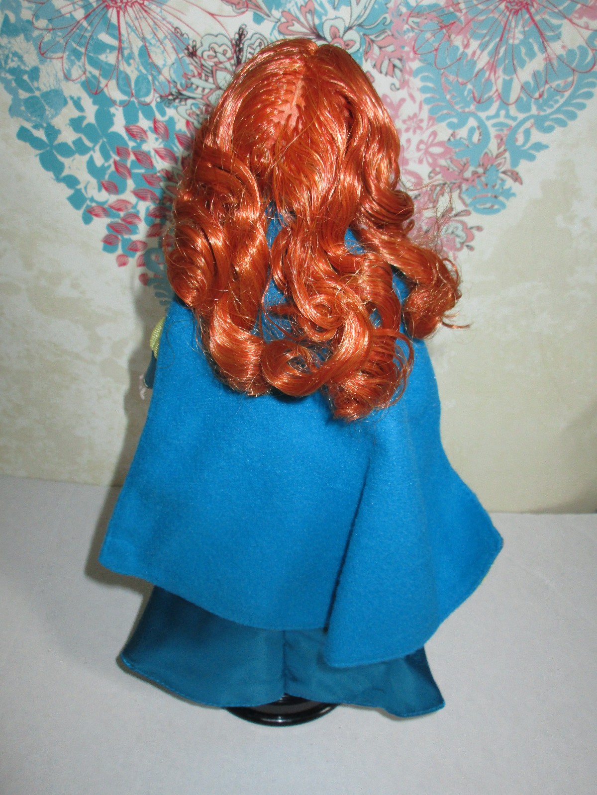 2011 Disney Brave Gem Styling Merida Doll w/ Outfit 2 Gems & Bow & Arrow