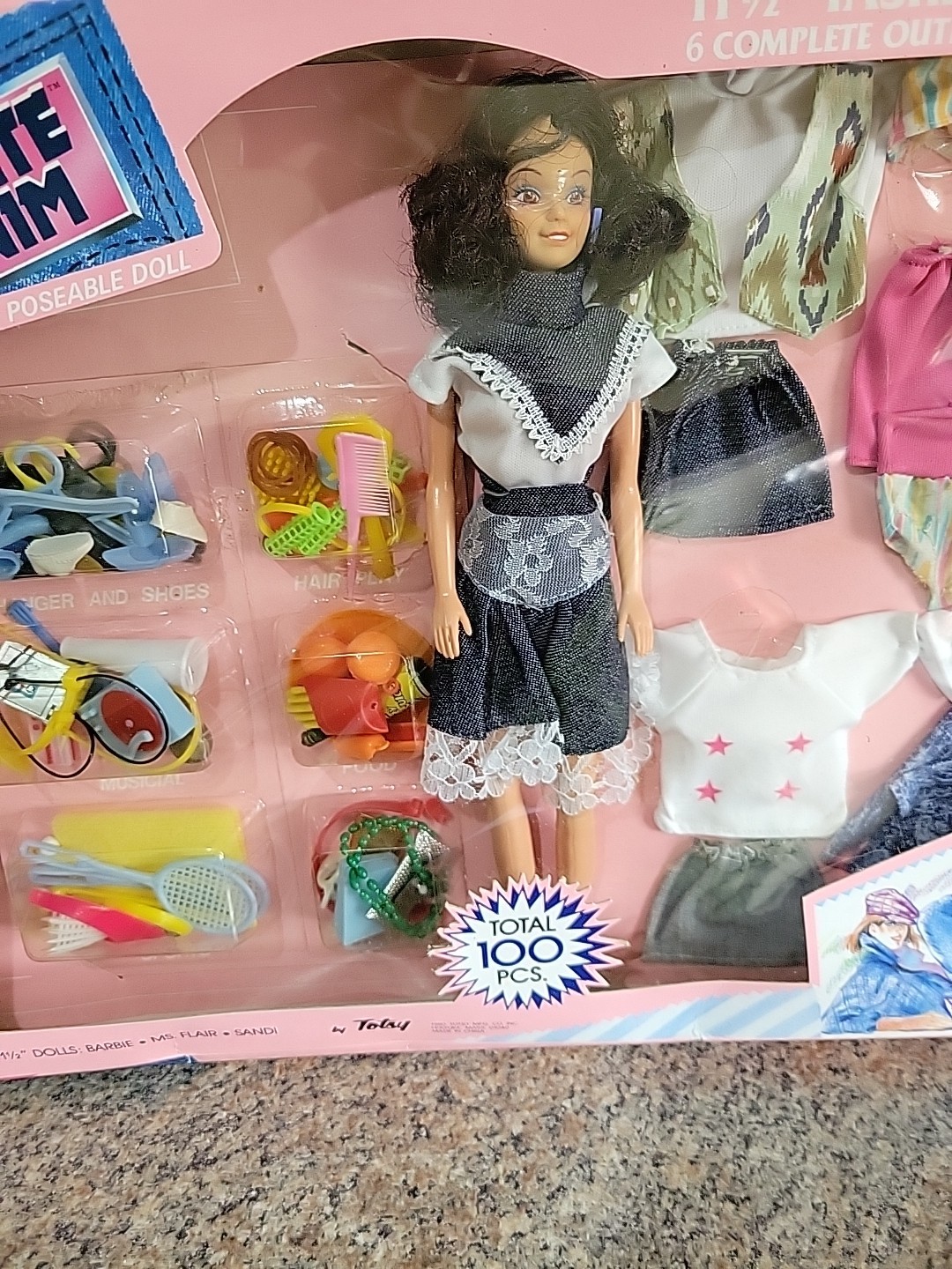 VTG 1990 Ms. Flair 11.5″ Doll In 100 piece Designer gift Set by Totsy in box