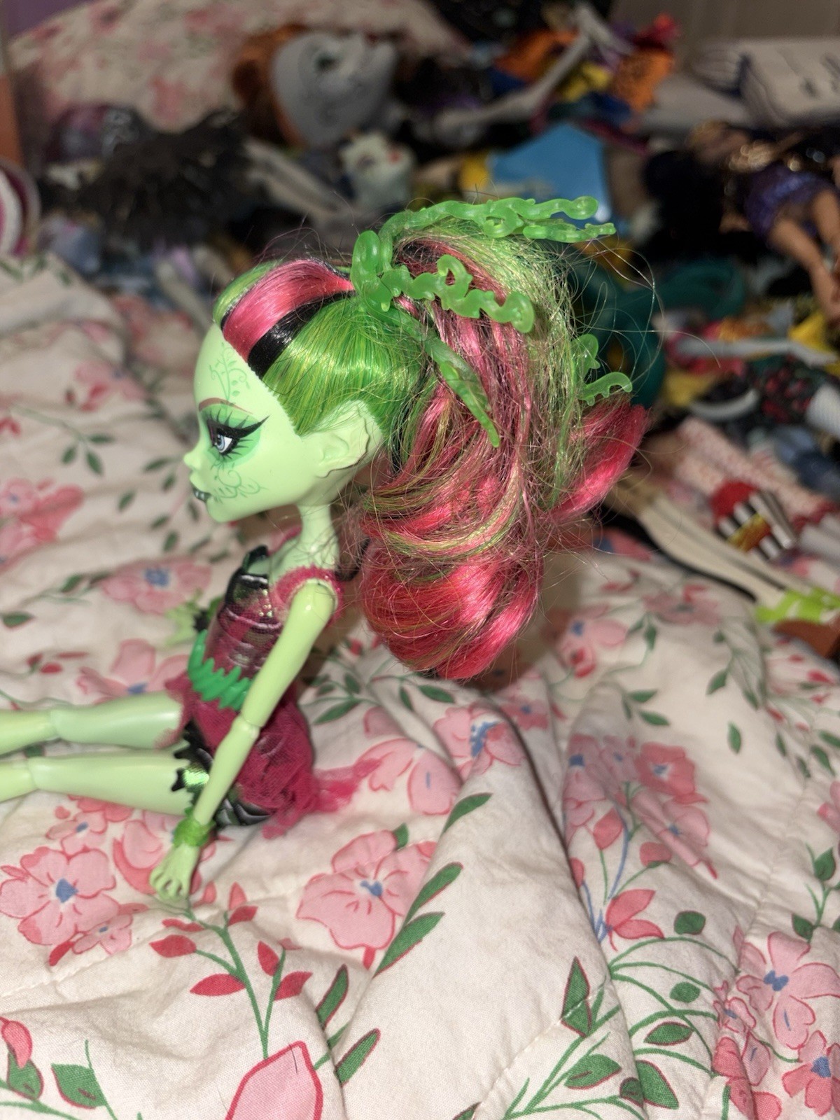 Monster High Zombie Shake Venus McFlytrap Doll