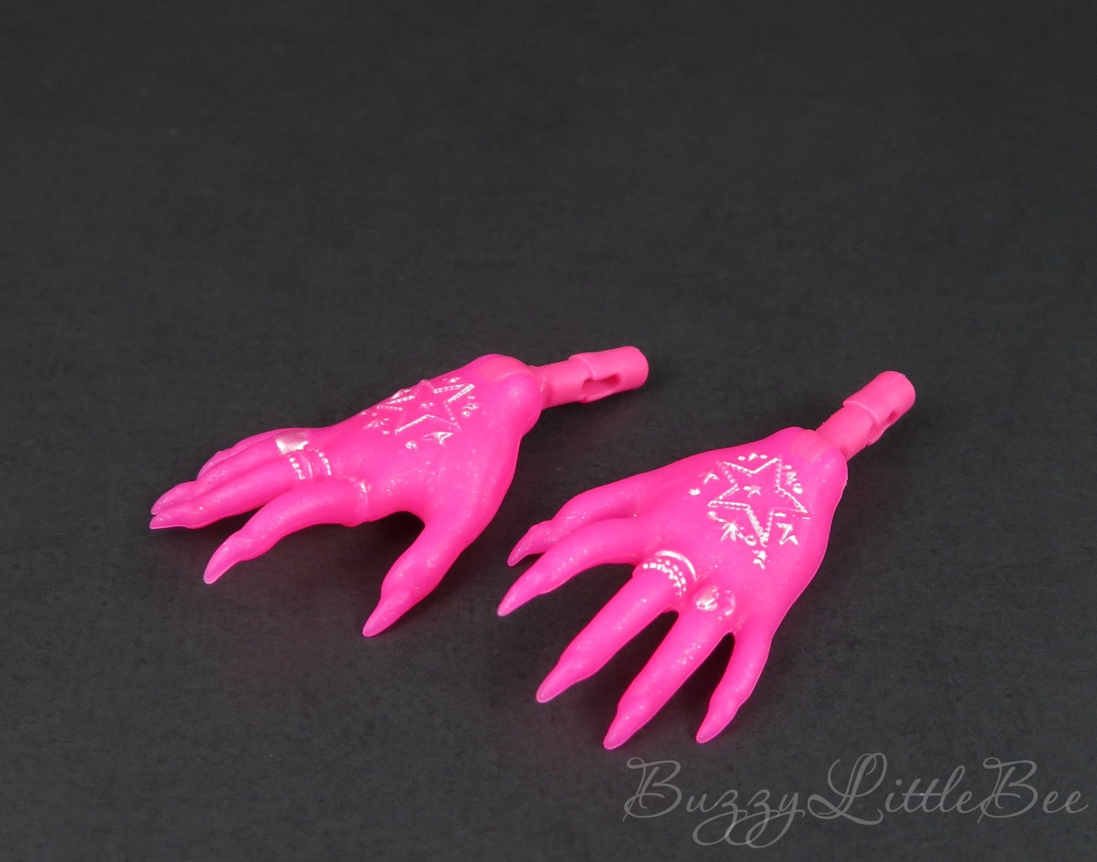 Monster High Doll G3 Catty Noir Hauntlywood Mysteries Pink Hands SEE DESCRIPTION
