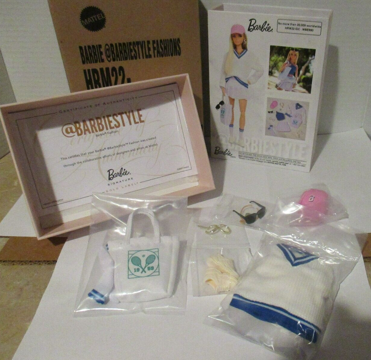 BARBIE @BARBIESTYLE FASHION PACK…HRM22…NEW