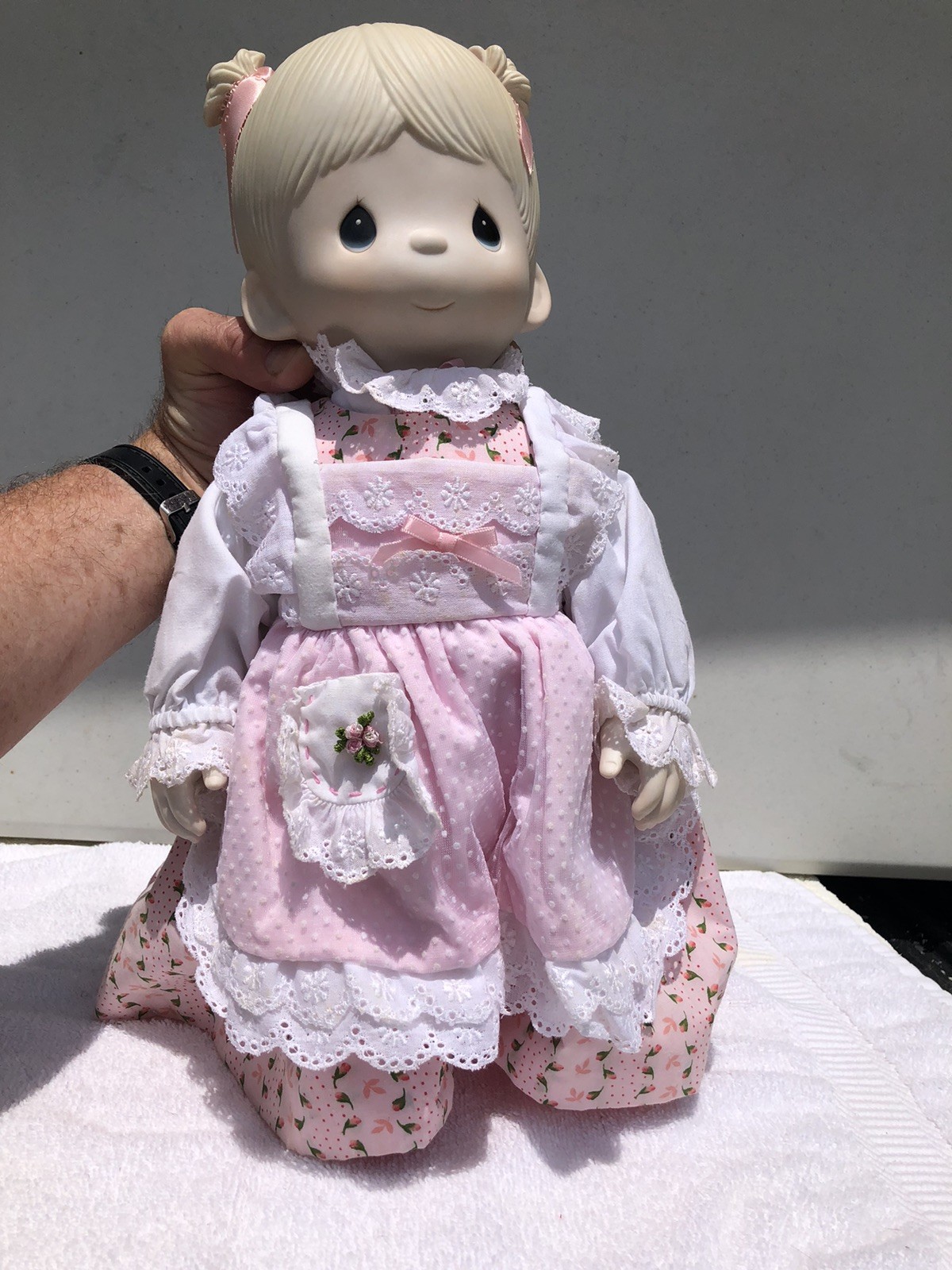 Precious Moments Debbie 16″ Porcelain Doll & Original Box/Tag/NIB 1981 E-6214/G