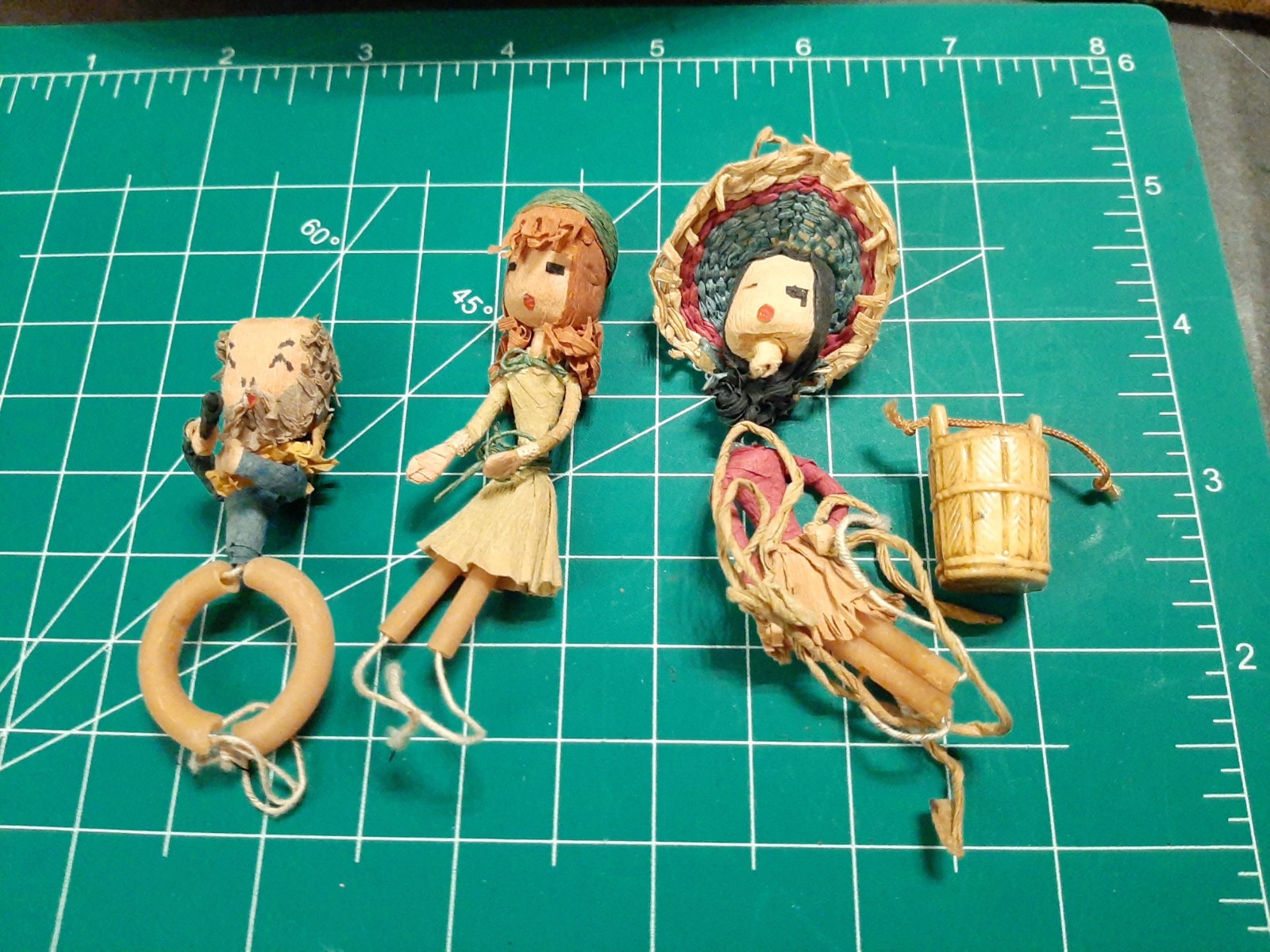 Vintage Miniature Macaroni Corn Husk Handmade Souvenir Dolls ~ Straw , Fabric