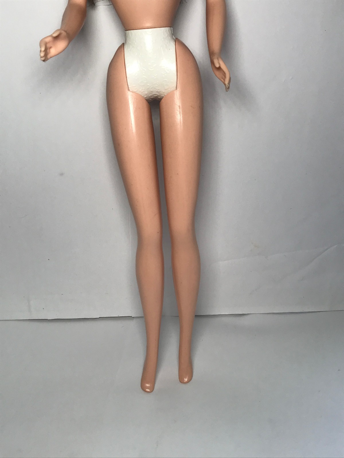 Nude Barbie 2000 Hip 2 Be Square Dark Brown Hair Blue Eyes CEO Face #28315 Doll
