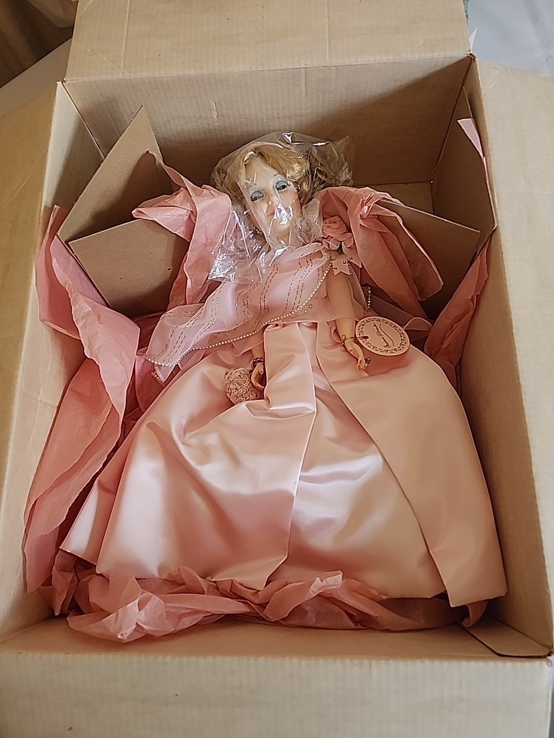 Madame Alexander 21” Self Portrait Doll #2290 W Box
