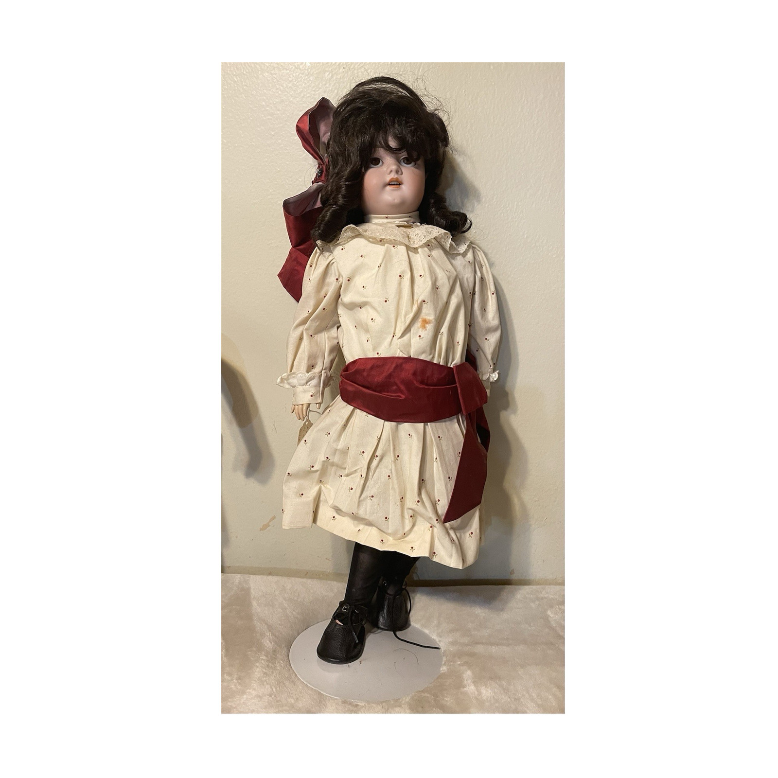 DEP 12in Porcelain Girl Doll MPN 1079 Dark Brown Curly Hair Light Skin