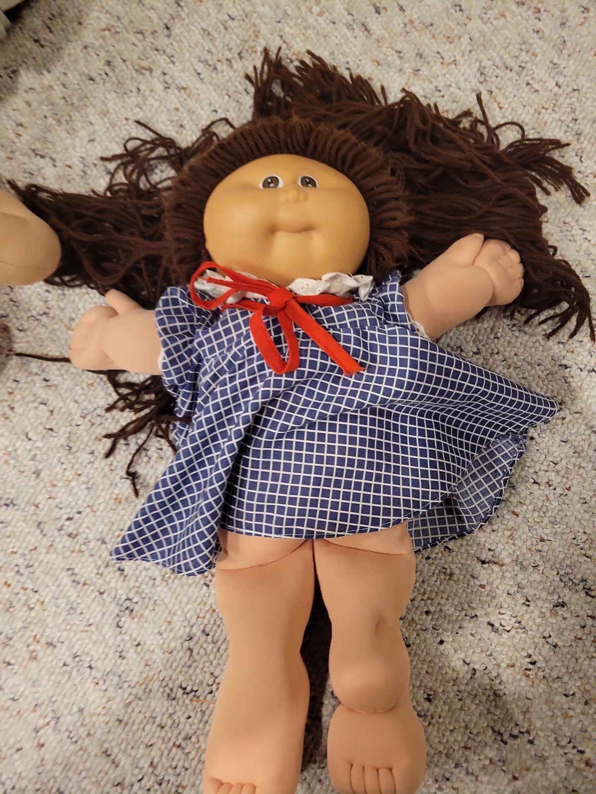 2 VTG 1978-1982 CABBAGE PATCH KIDS DOLLS BROWN Hair Blues Eyes Dark BROWN Eyes