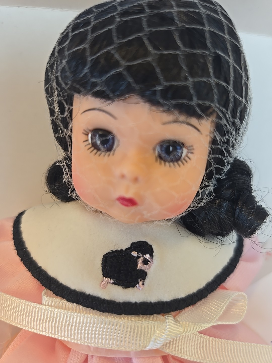 ? Retired 2000 Madame Alexander “Baa Baa Black Sheep” #34020 – 8″ Doll – NRFB