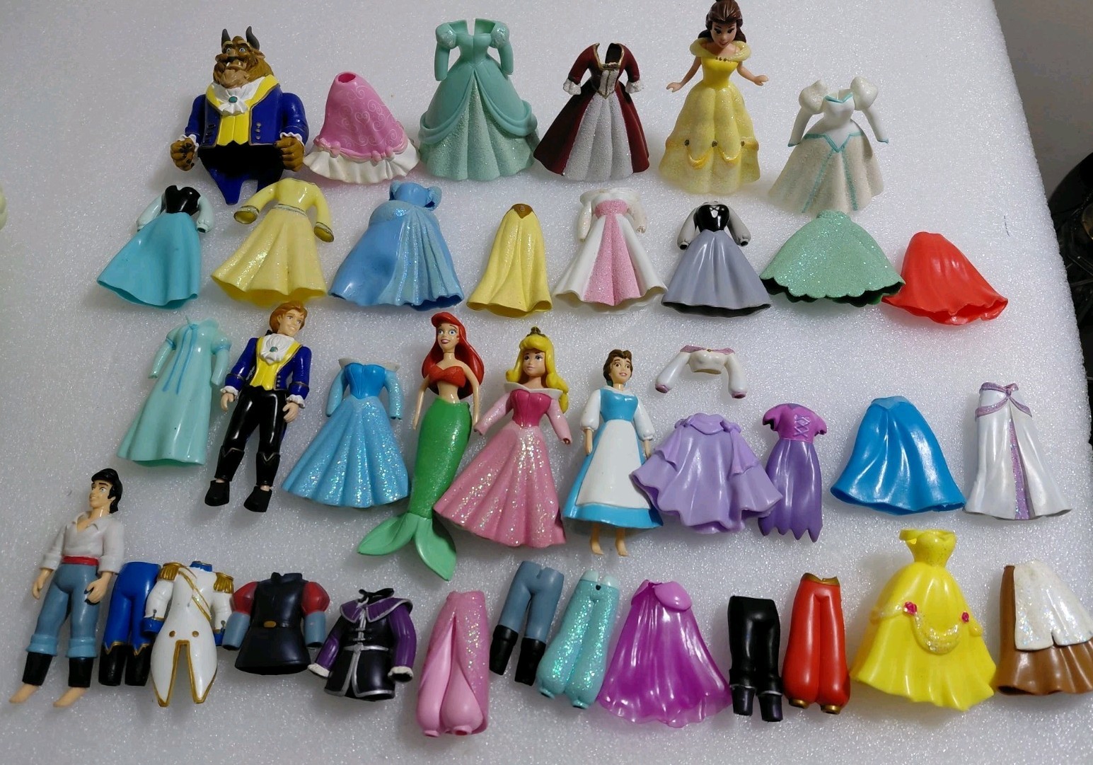 Disney Princess Magic Clip Pollypocket Dolls Ariel Aurora Belle 38pc Lot Clothes