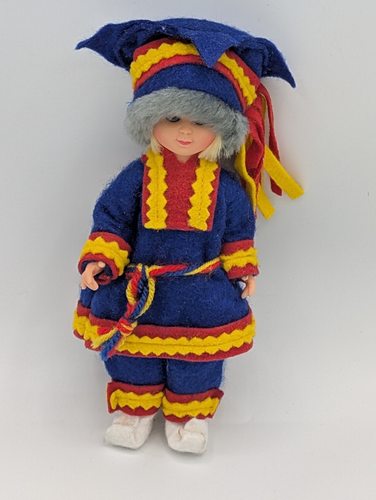 Vintage Norwegian Traditional Sami Folk Art Sleepy Eyed Doll 4 Winds Hat 7.5″