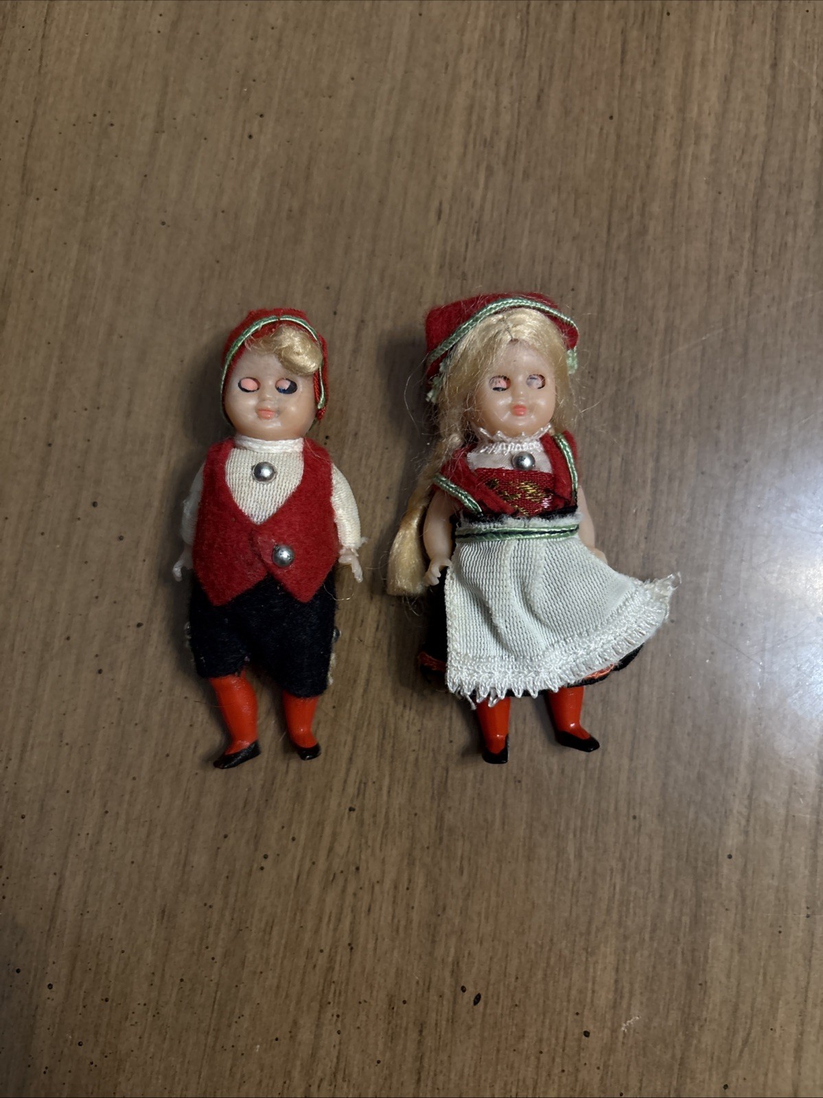 Hardanger K-Produkter Norge Norwegian Couple Collector’s Dolls 3″