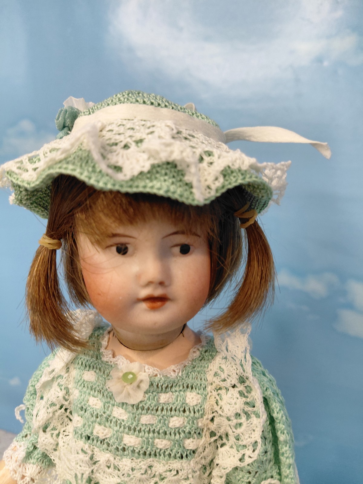 11″ SFBJ 60 Paris 10/0, Sweet Costume