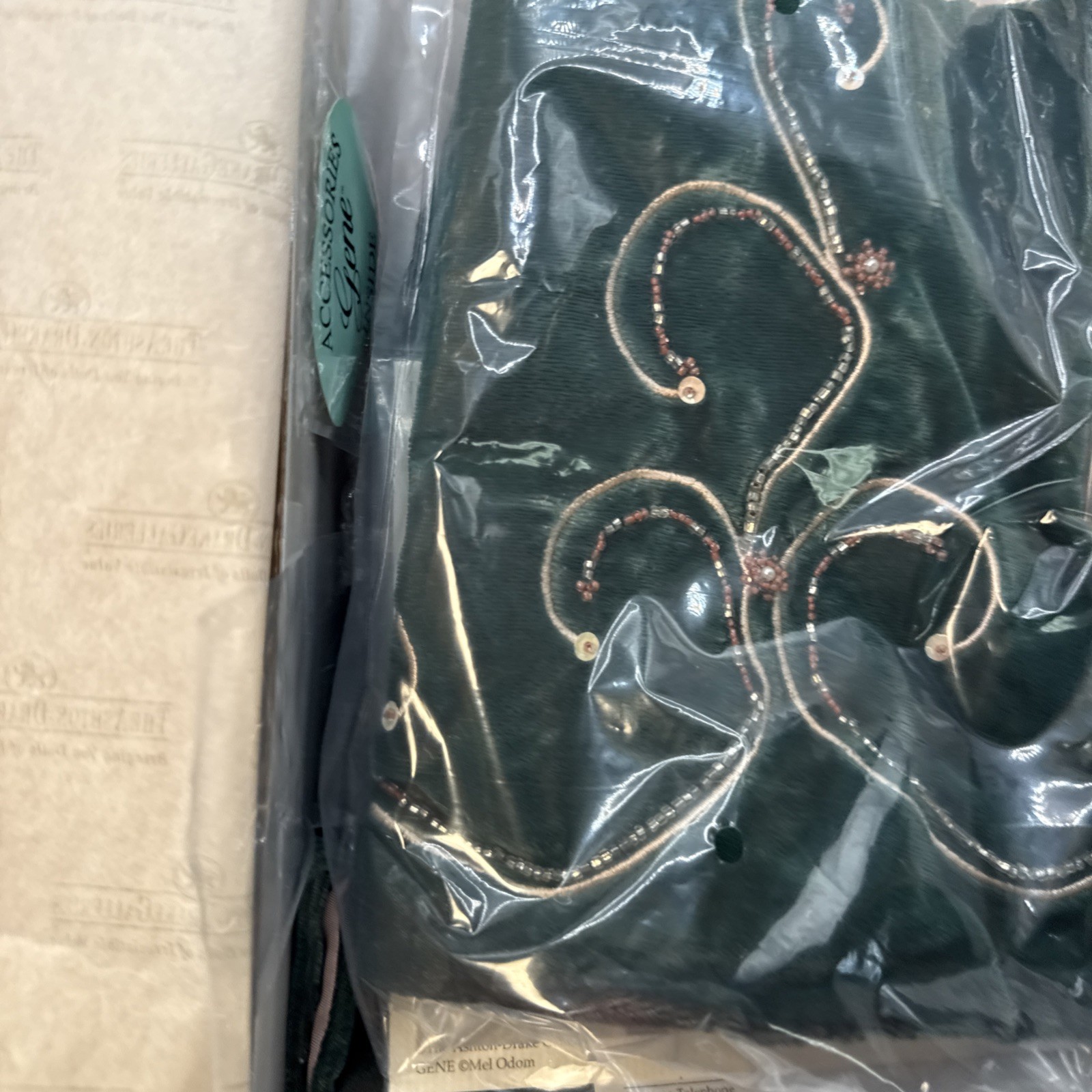 16″ Gene ~ Symphony in G ~ Mint in Box ~ No Yellowing ~ Green Velvet Ballgown