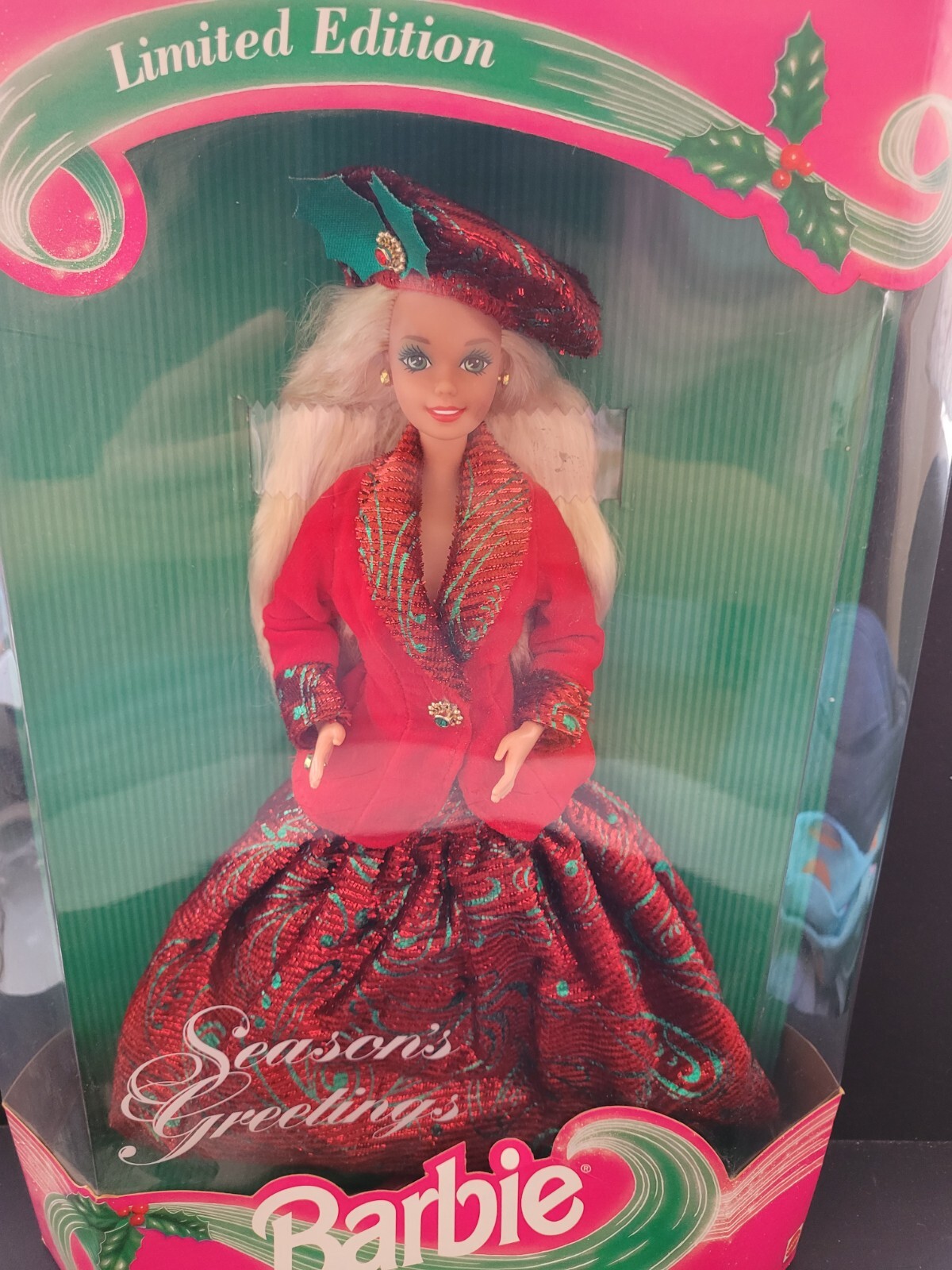 Seasons Greetins Barbie Blonde W/ Red And Green Gown 12384 Canadian Release