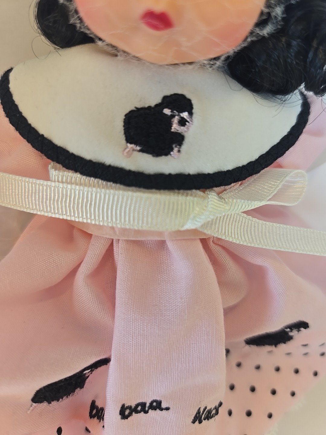 ? Retired 2000 Madame Alexander “Baa Baa Black Sheep” #34020 – 8″ Doll – NRFB