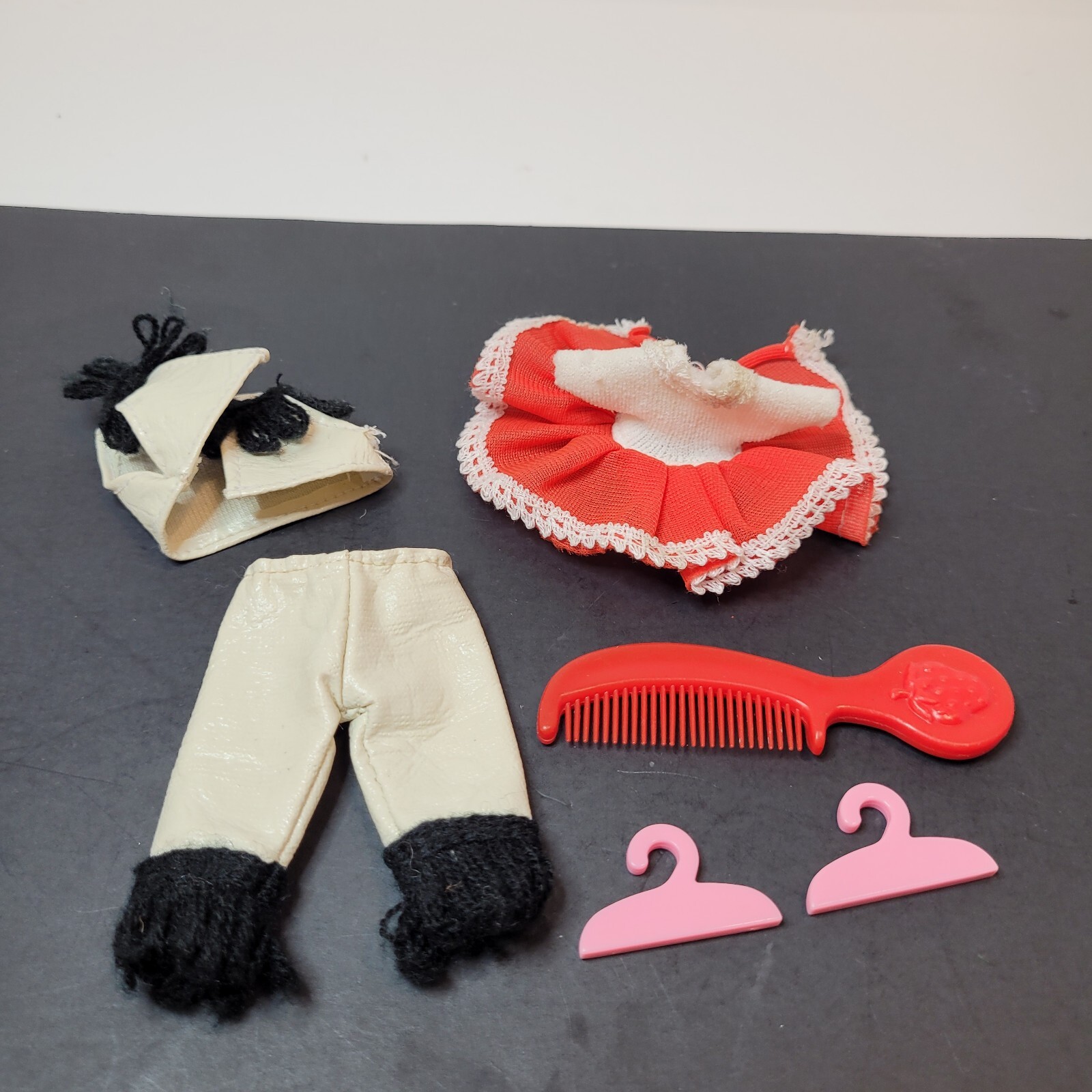 Vtg Strawberry Shortcake? Or Clone Doll Red Comb/Cowgirl Outfit/Dress/ 2 Hangars