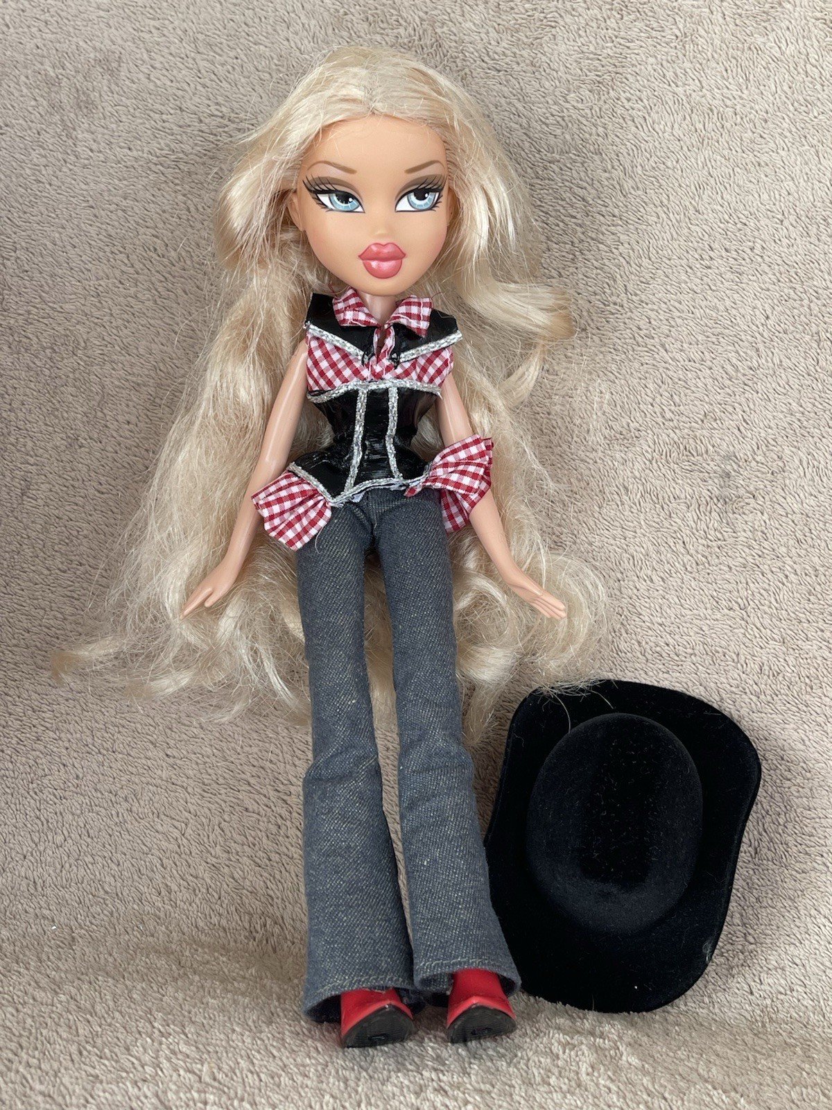Bratz Doll – Cloe Rodeo Rocker Passion 4 Fashion 6th Edition Rare