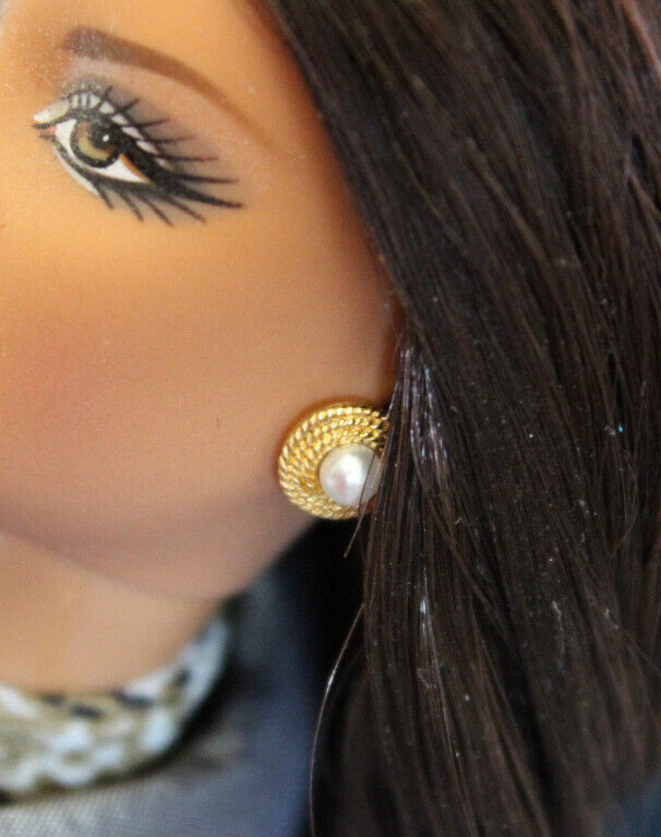 FM Jackie Kennedy faux pearl goldtone earrings fit 11-17in fashion dolls Barbie