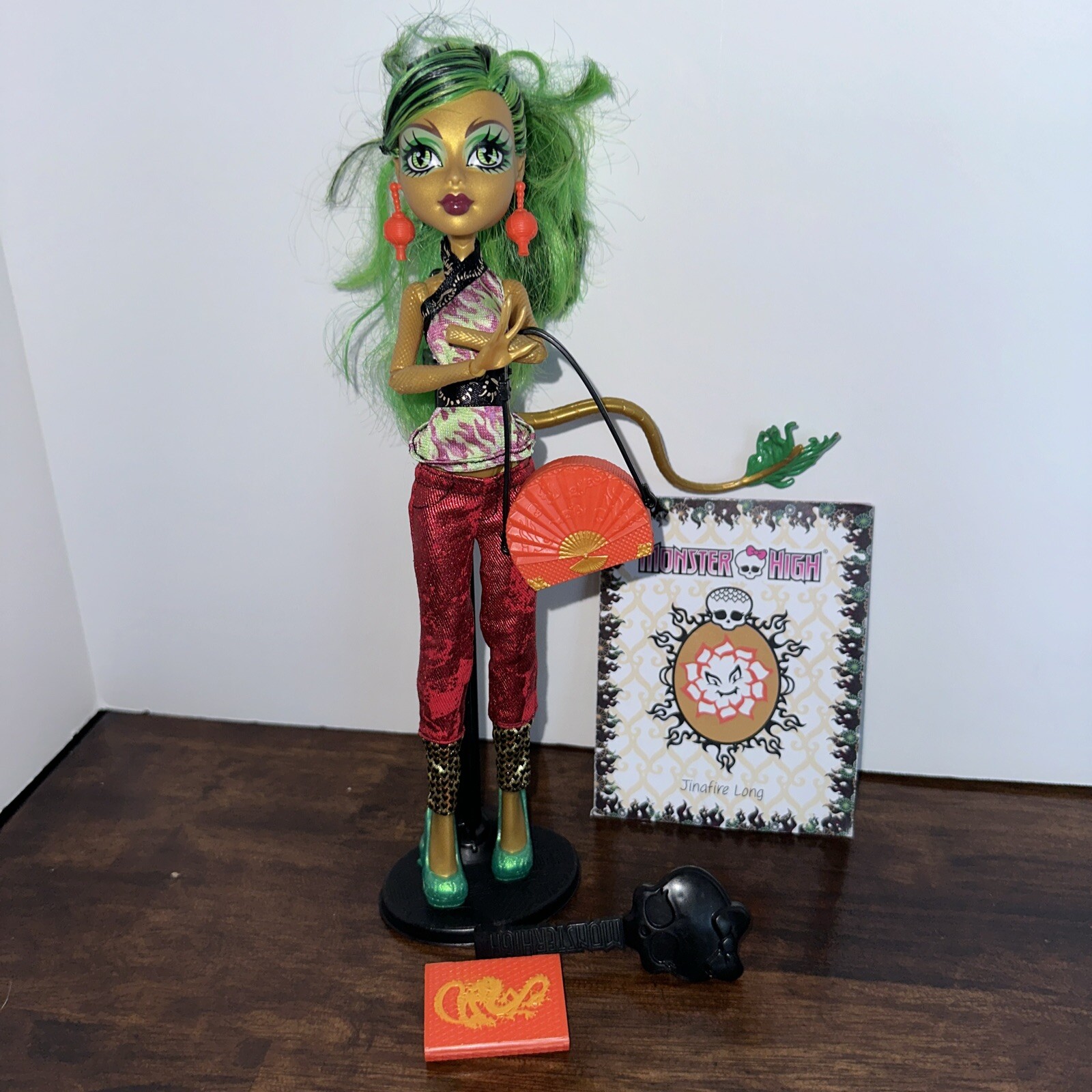 Monster High Jinafire Long Scaremester Doll With Outfit Shoes Earrings Purse
