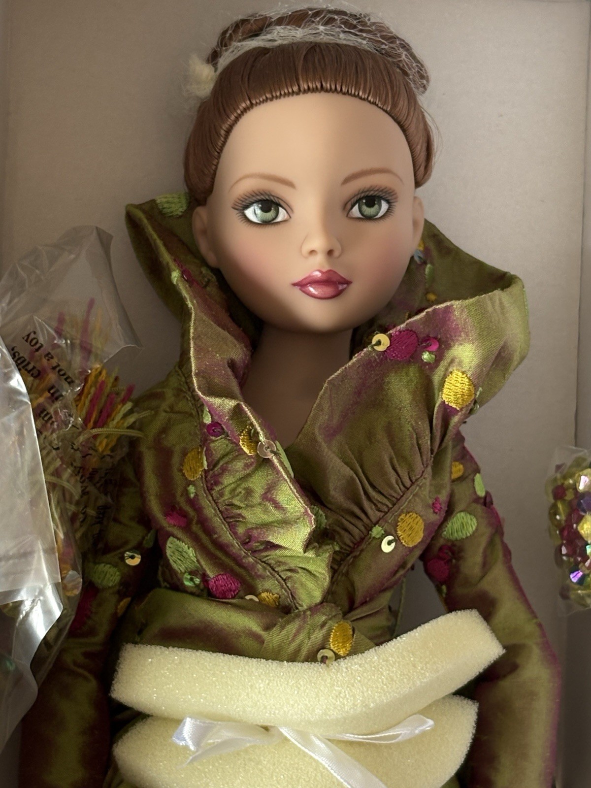 Ellowyne Wilde BITTER GREEN 2006 Dressed Doll by Tonner LE1000_011-106_NRFB
