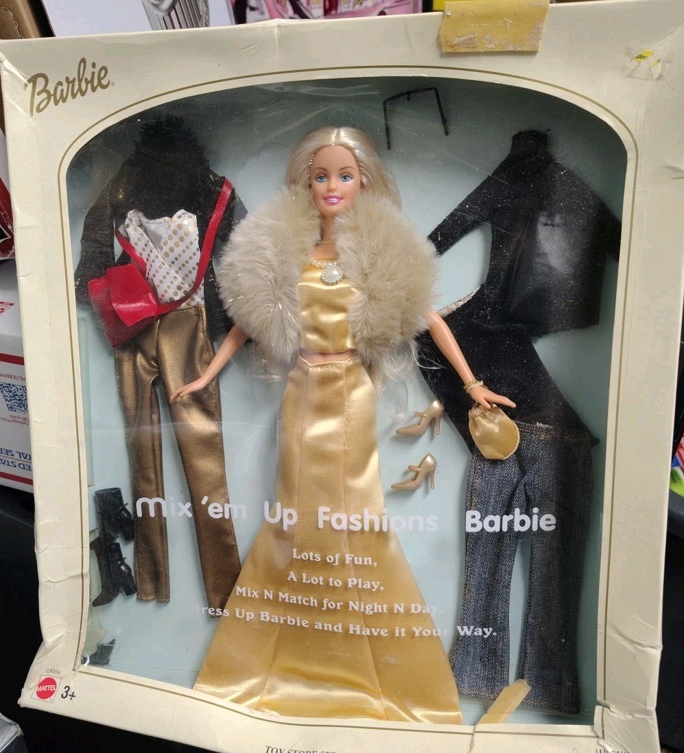 2 Mix ‘em Up Fashions Toy Store Special Barbie Doll 2003 Mattel #C4559 Mattel