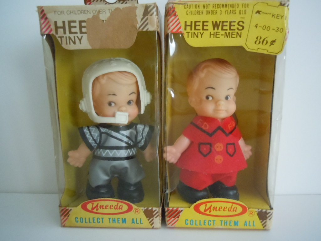 UNEEDA 1974 KMART” HEE WEES TINY HE-MEN ” BOYS PEE WEE: FOOTBALL PLAYER,FIRE MAN