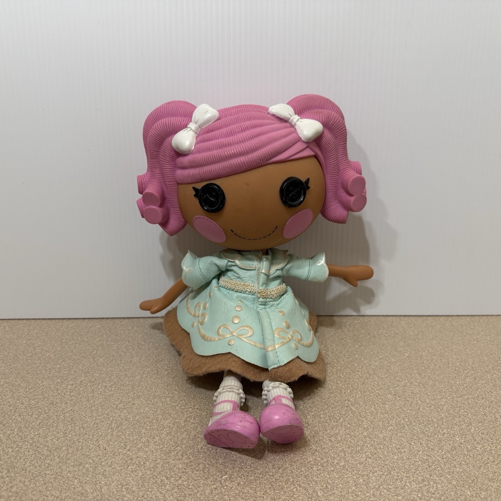 LALALOOPSY FANCY FROST N’ GLAZE 12″ Full Size Doll 2009 With Shoes