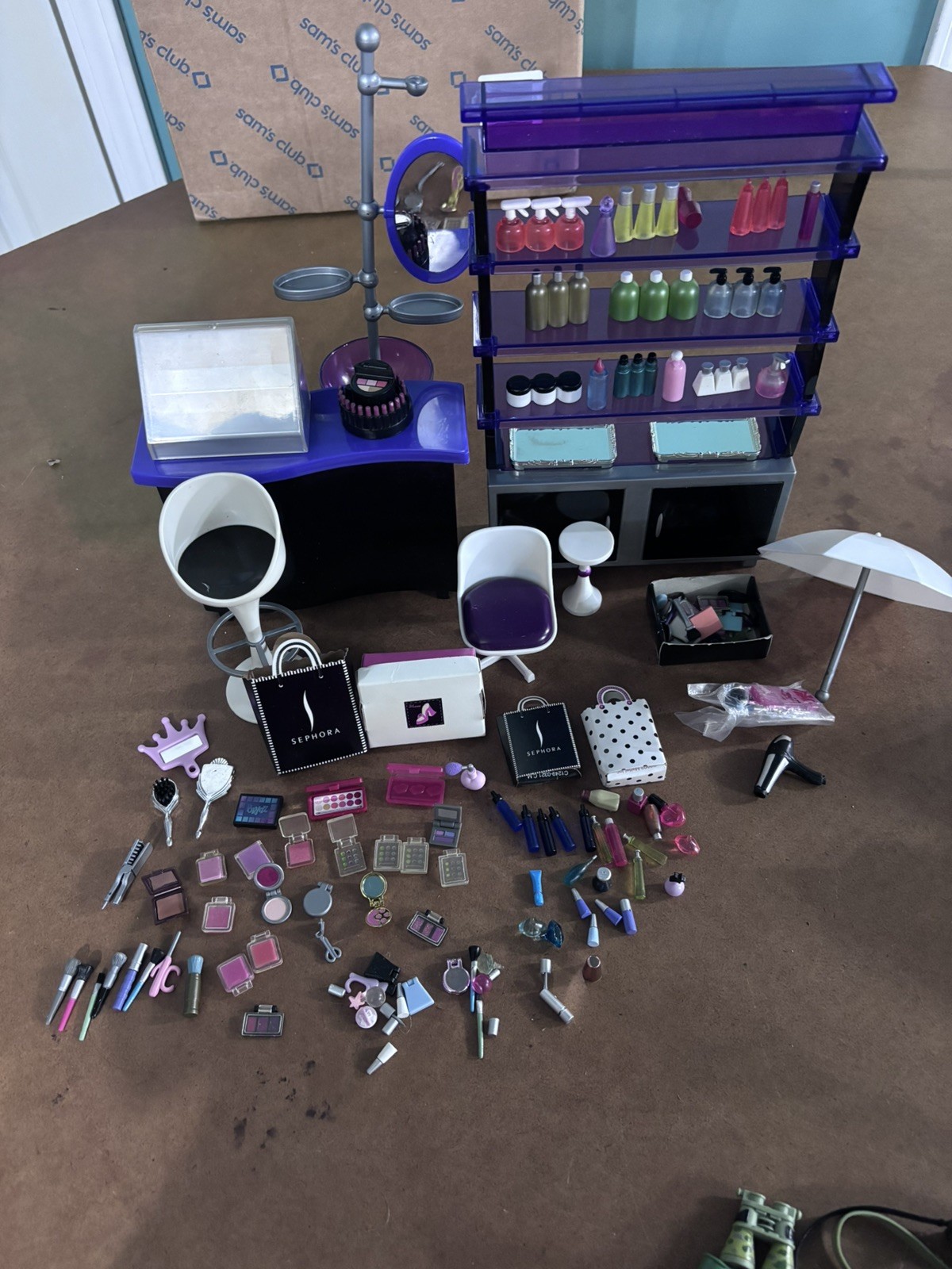 BRATZ DOLL Kiss N Make Up 2004 LifeStyle Collection Play Set Vintage