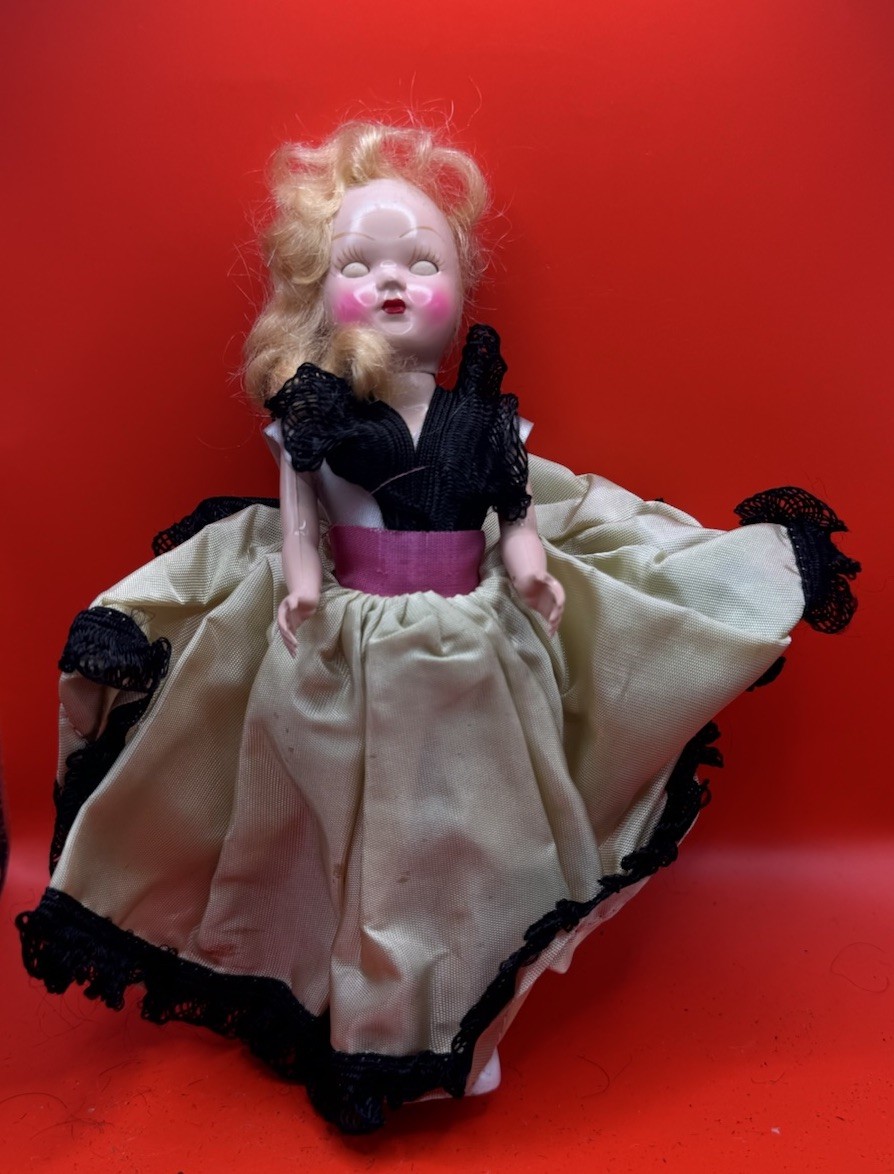 Old China Head Doll BLONDE BEAUTY with Closed Eyes FREE SHIPPING