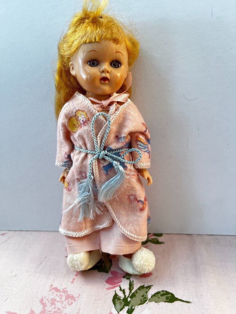 Vintage Doll 1950s Pajamas Bath Robe Cute White Slippers Yellow Hair 7″H