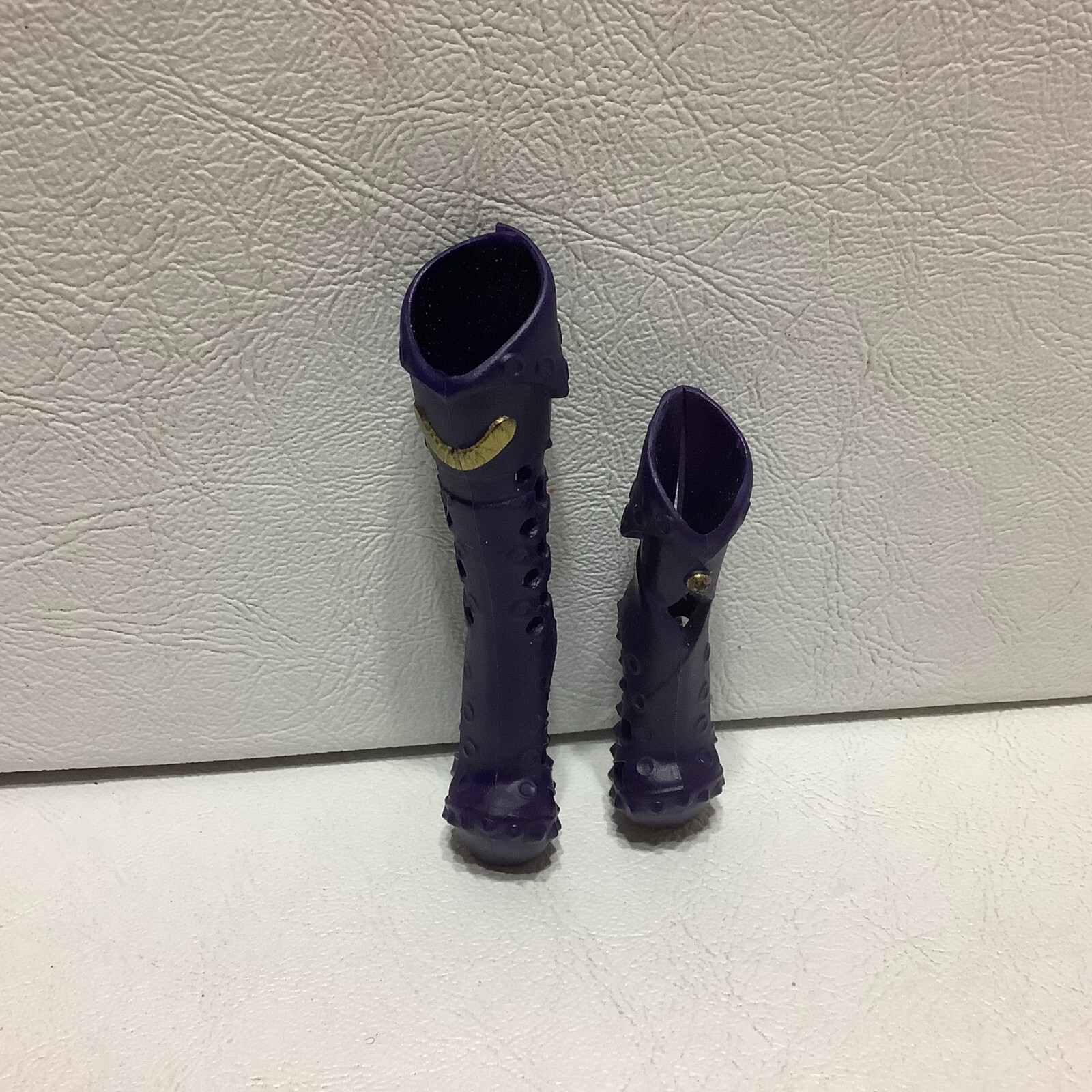 Ever After High Way Too Wonderland Courtly Jester Doll Purple Boots Shoes ONLY