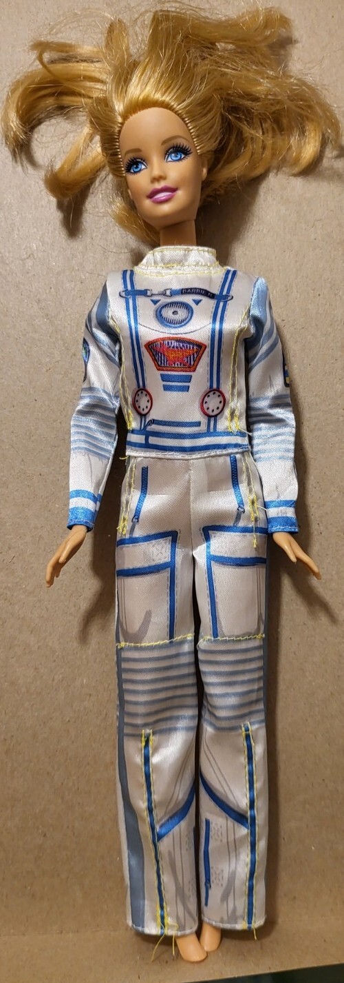 Barbie – You Can Be Anything Astronaut Doll Mattel 2019 wrong doll C254