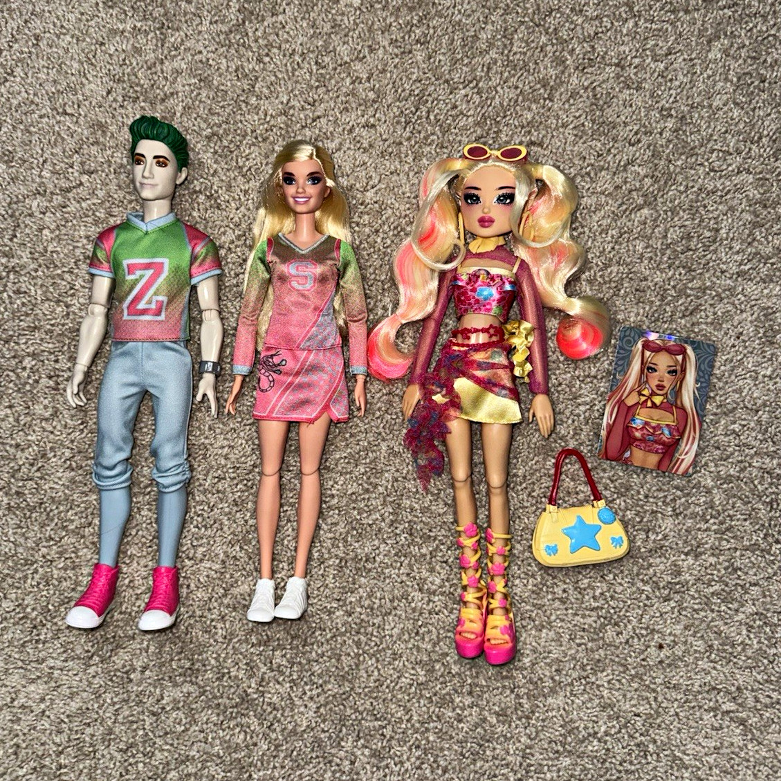 DISNEY ZOMBIES and ROBLOX DTI: FASHION DOLLS (complete)