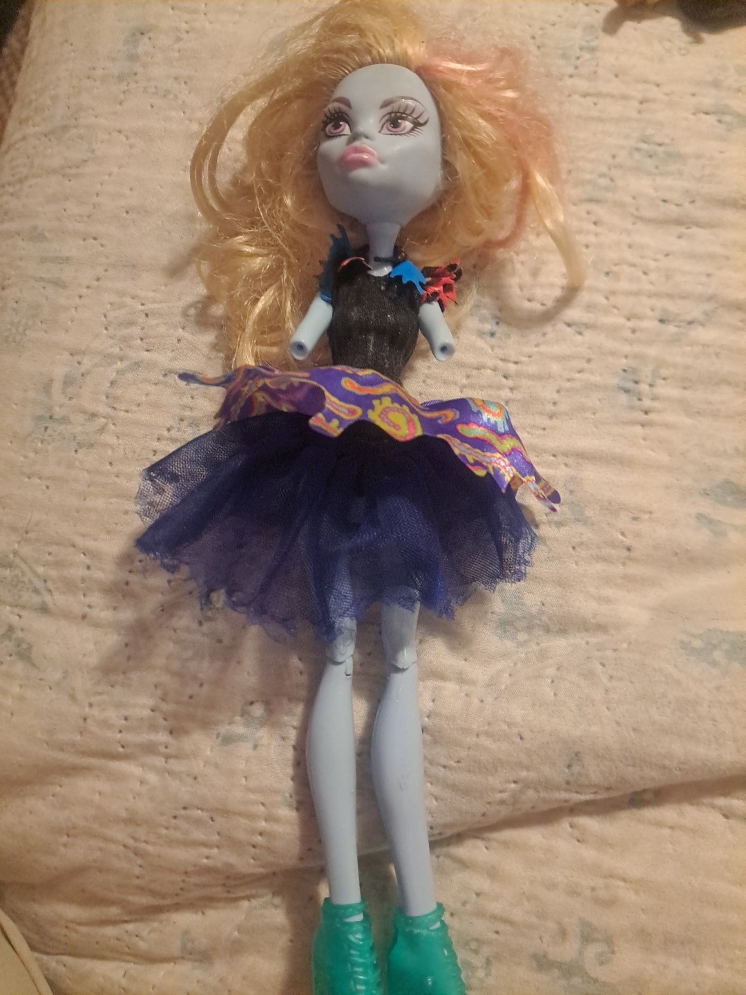 Monster High Abbey Bominable 10.5″ Doll Missing Both Forearms And Hands