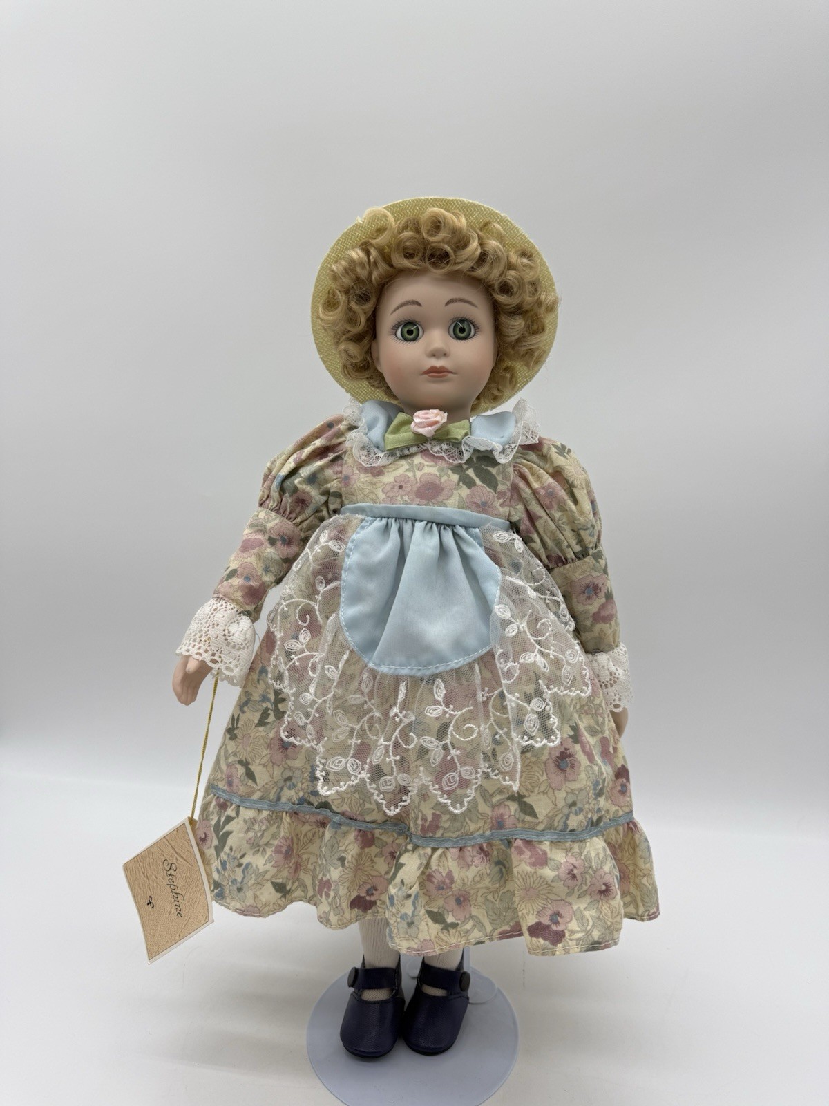 Victorian Treasures 1992 “Stephine” 17” inch Porcelian Doll